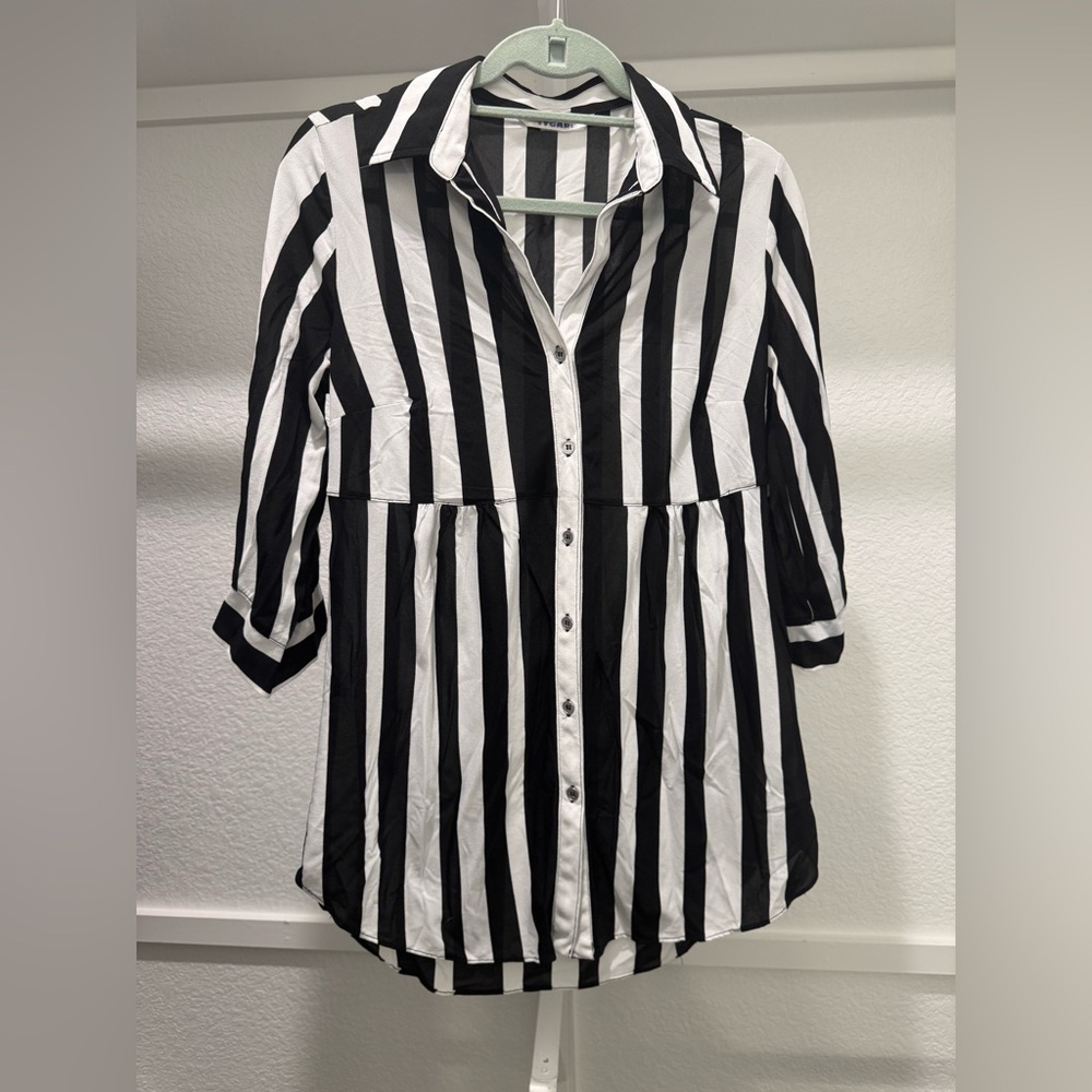 Peter Nygard Black and White Striped Blouse - S